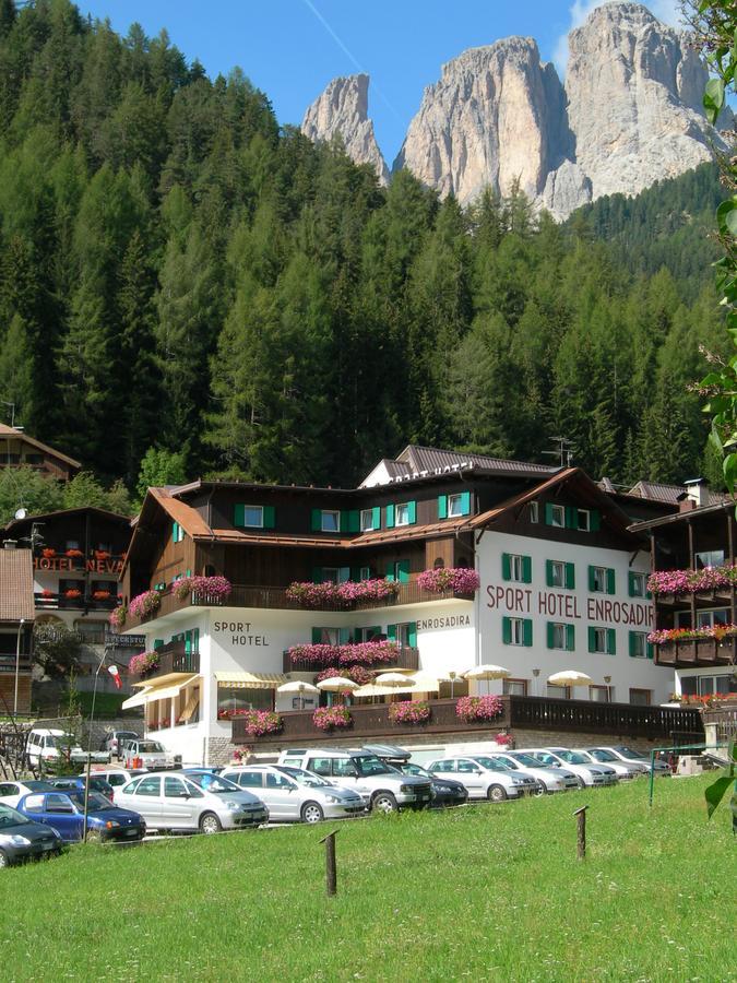 Sporthotel Enrosadira Campitello di Fassa Bagian luar foto