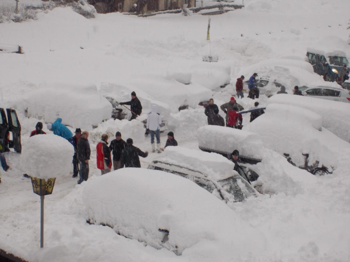 Sporthotel Enrosadira Campitello di Fassa Bagian luar foto